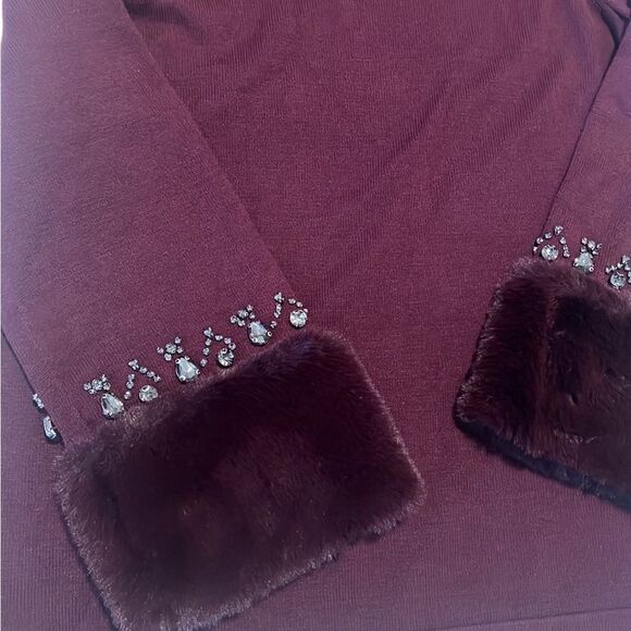Chico’s Deep Merlot Faux Fur Embellished Pullover Sweater. Size Medium - Picture 4 of 11